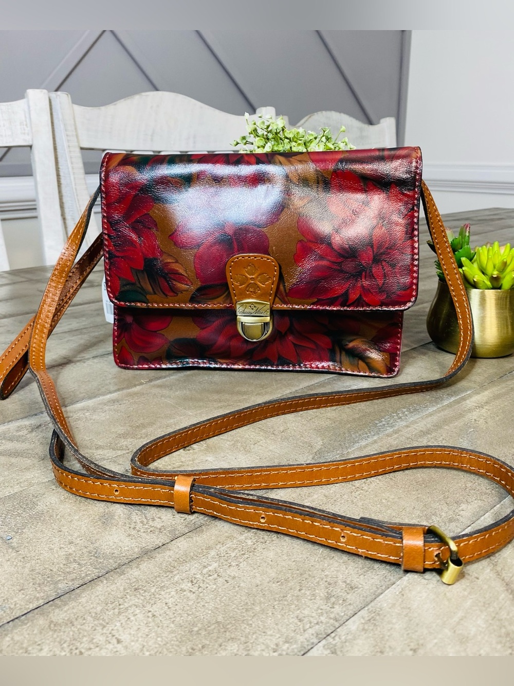 Patricia Nash Floral Tooled Leather Crossbody Bag Push Lock Adjustable Strap New